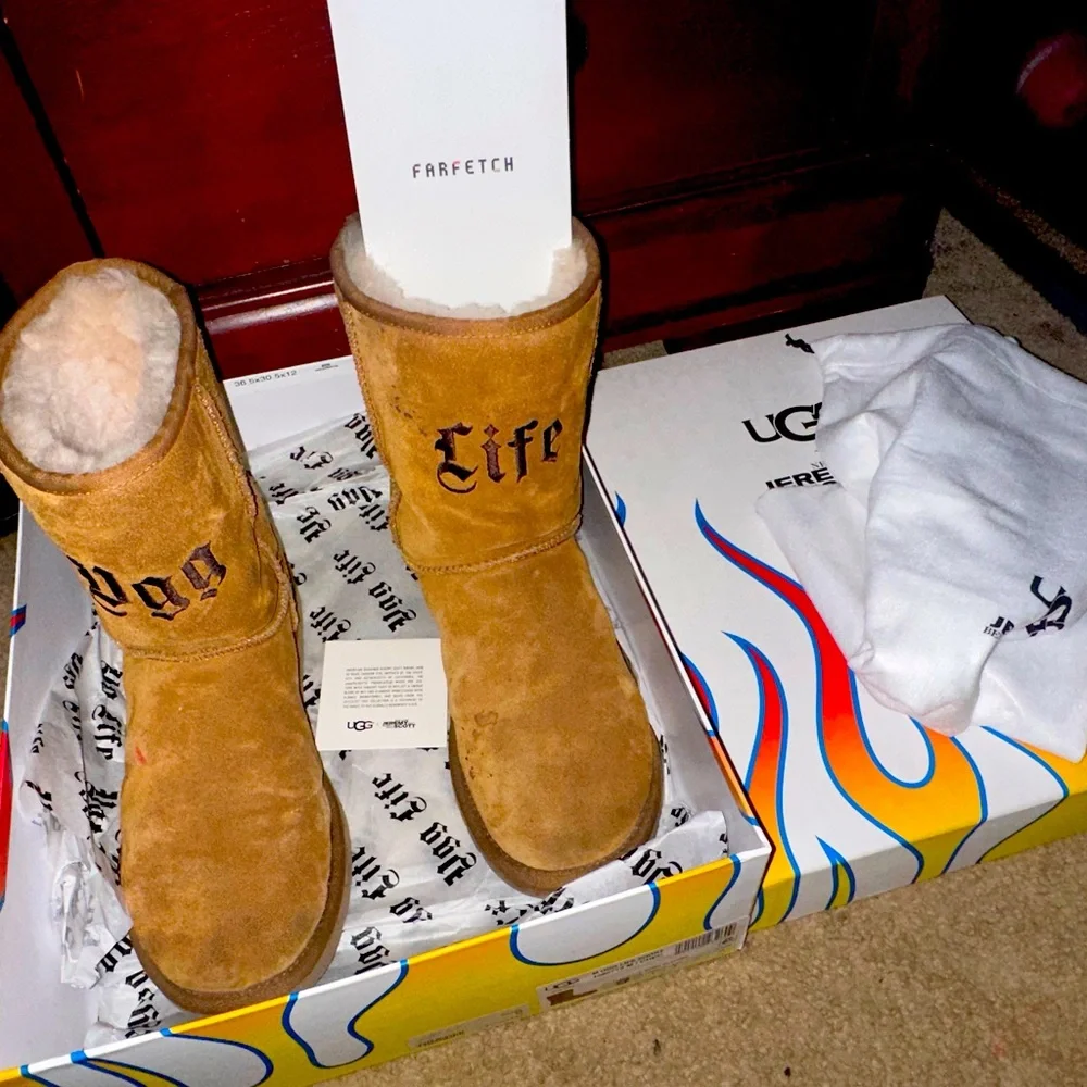 UGG | Shoes | Limited Edition Jeremy Scott Uggs | Poshmark display picture 2